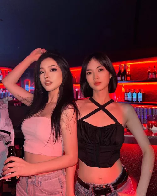 Bar sisters
