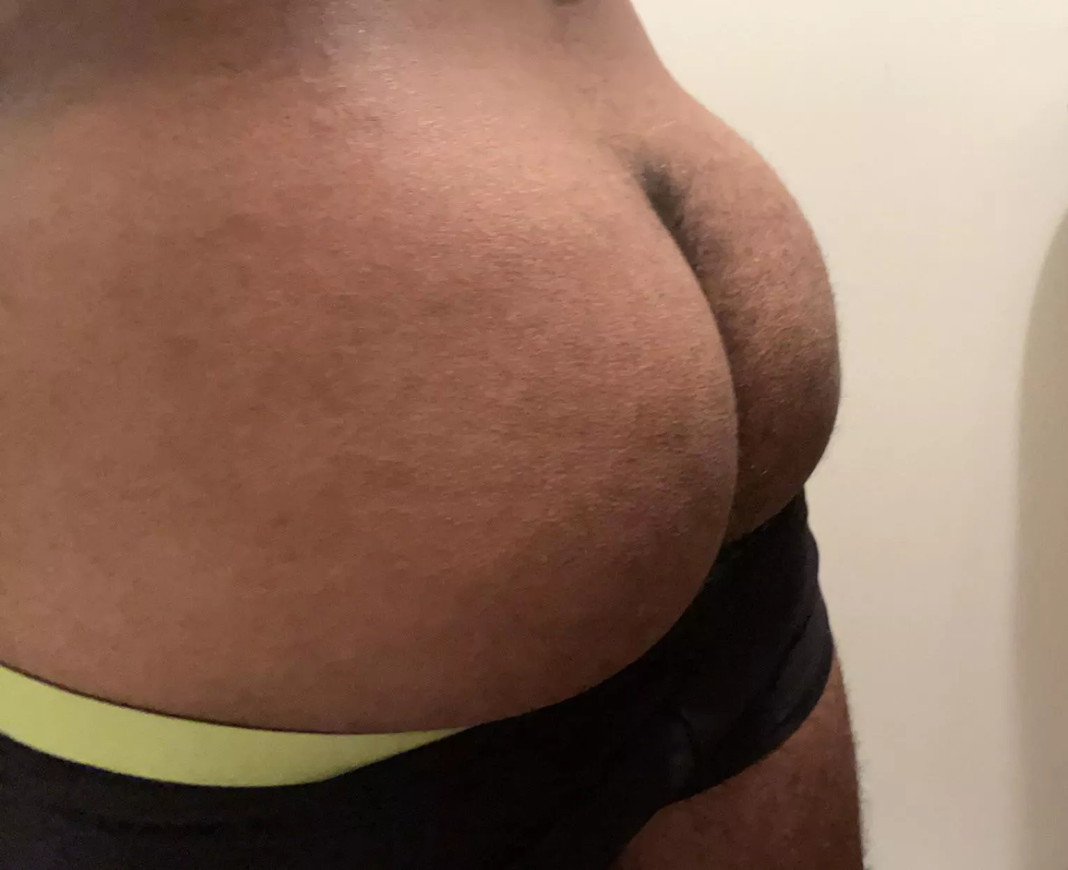 Come get some booty while you can