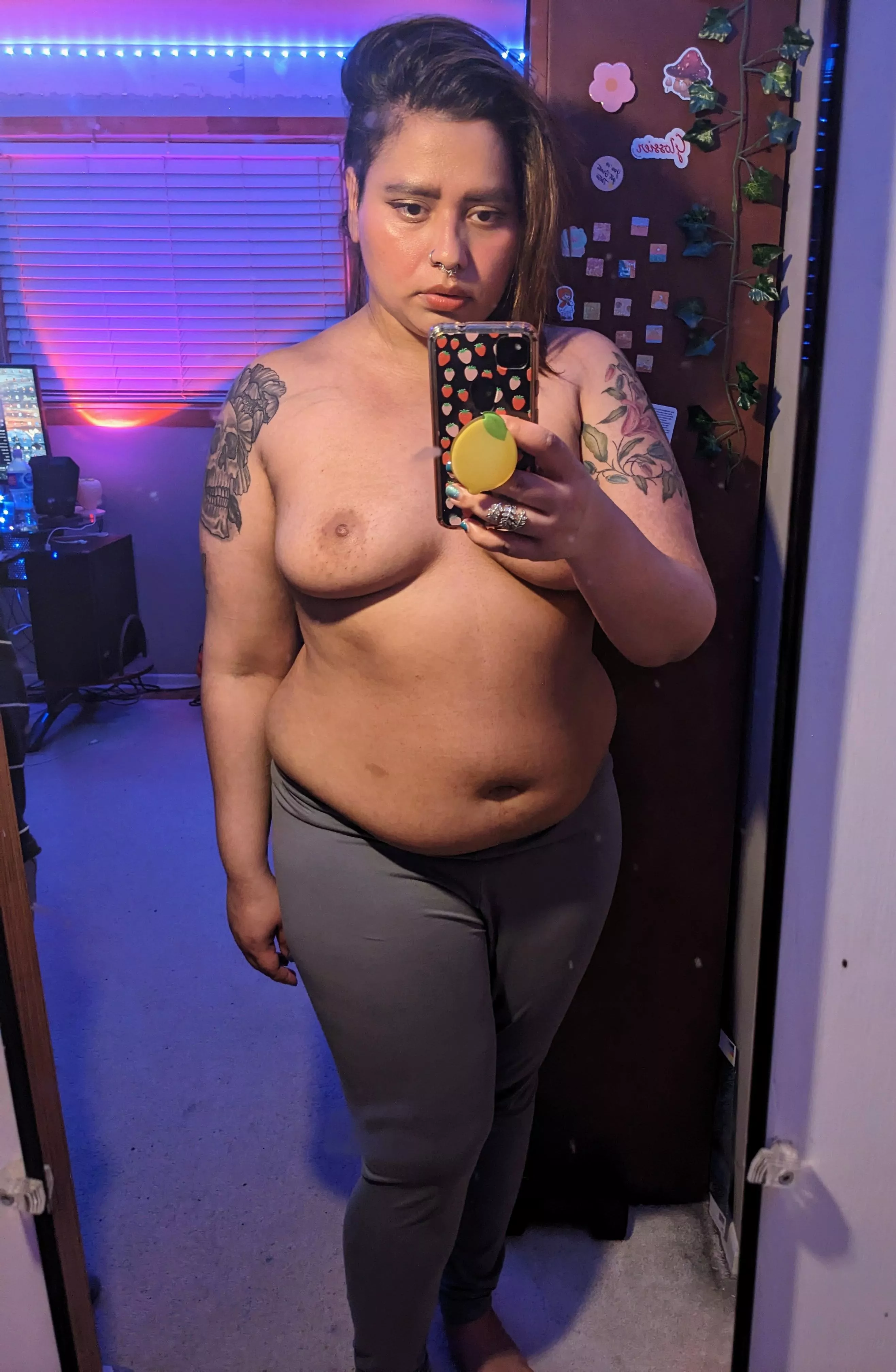 Does one need abs to be hot?