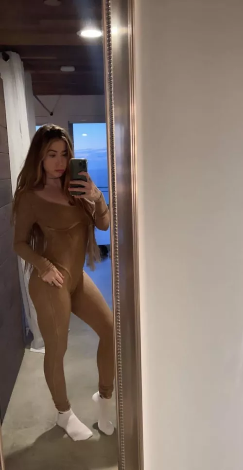 [Domme]Be a good bitch and upvote mommy, you might , get instant surprise in your Dm by getting pegged, collar , feminine , humiliate and dominate 🥵🥵😈😈