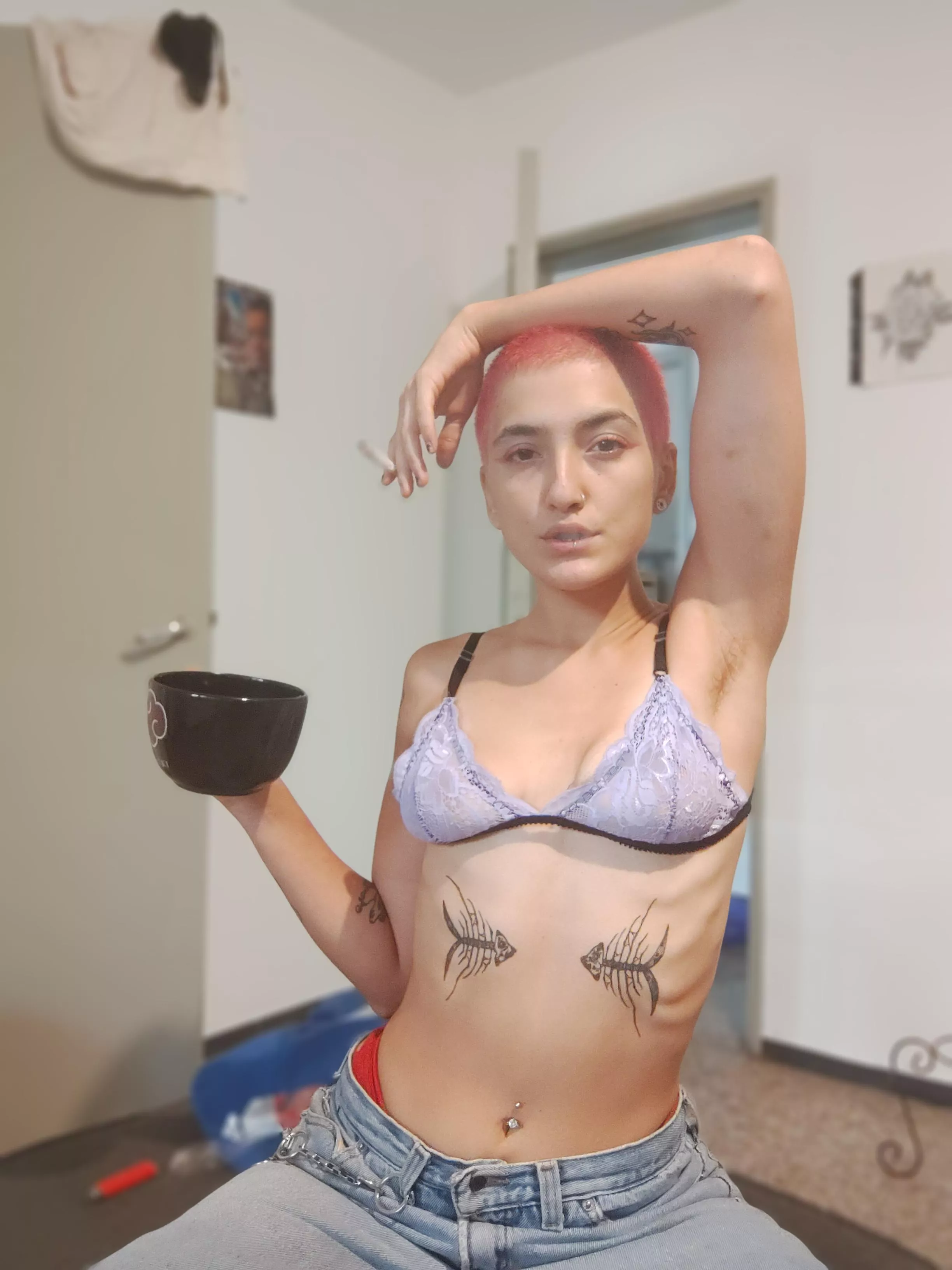 Hairy armpit to lick