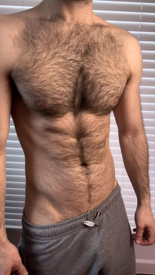 Hairy Mediterranean Bod. Pre-surf shot🏄‍♂️