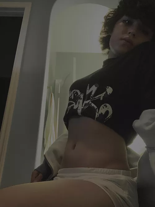 how is my femboy physique ^-^