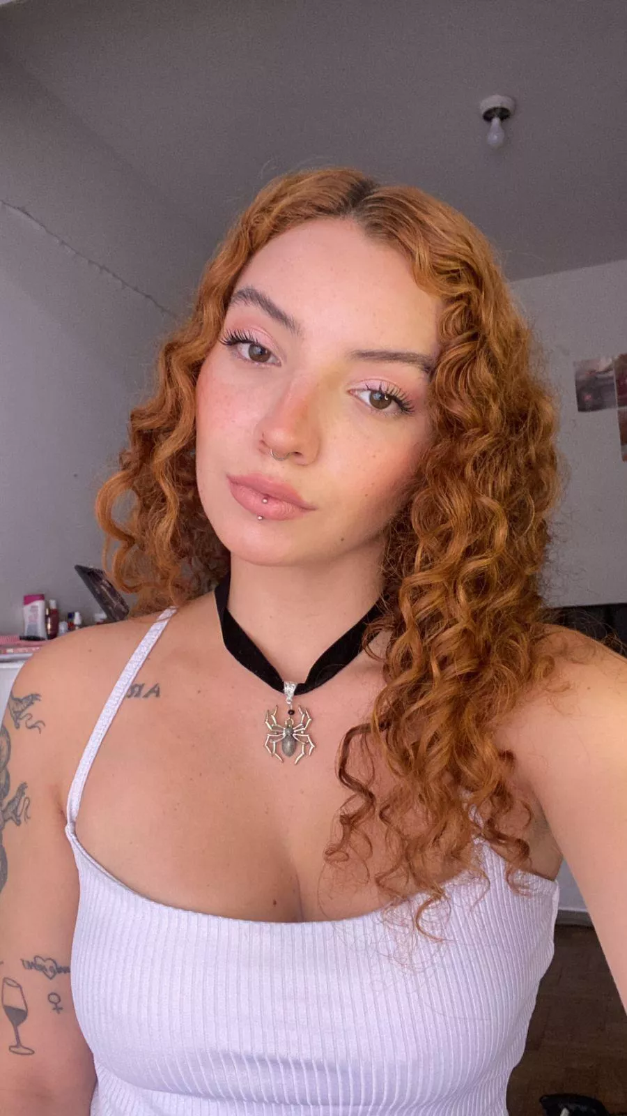 I can be your naughty girlfriend