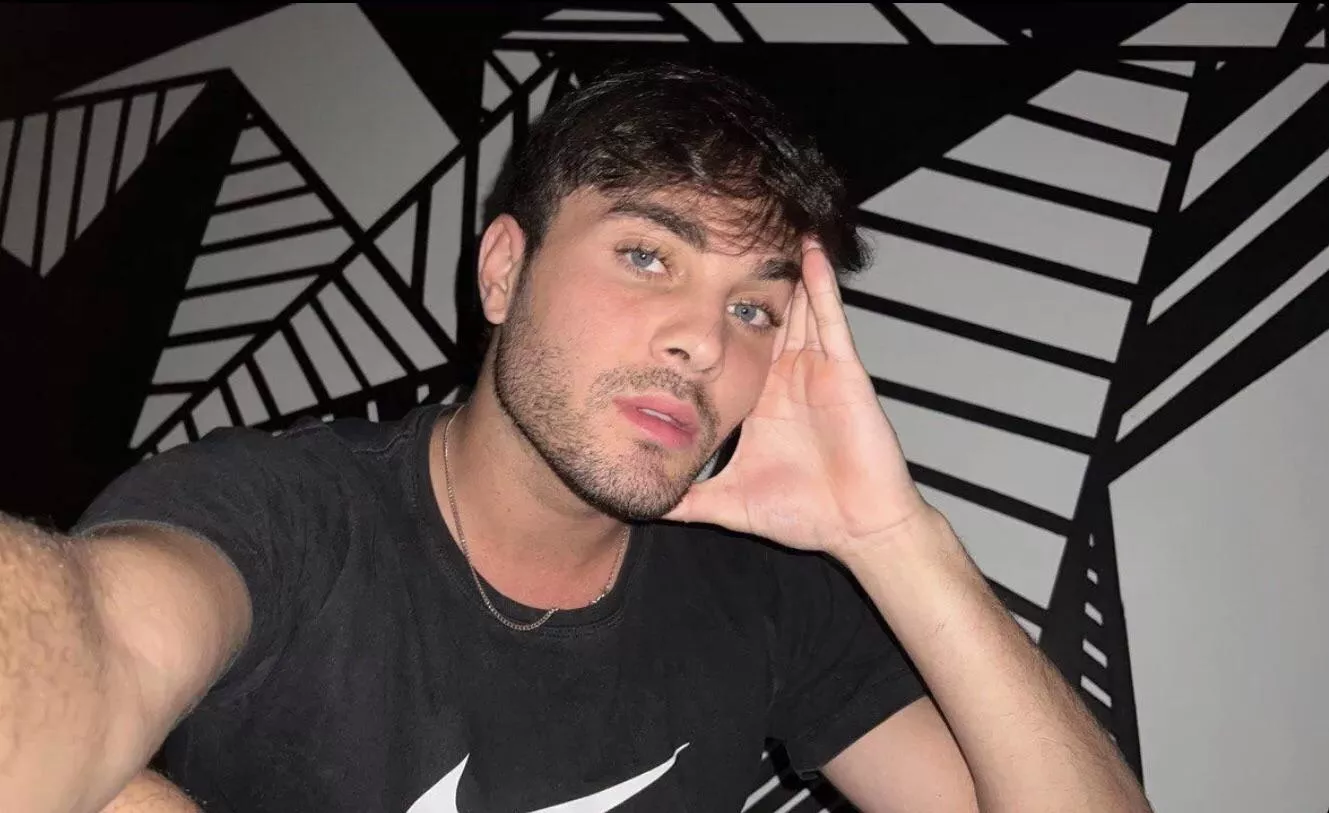 ‘I look quite pretty’ - Love Actually