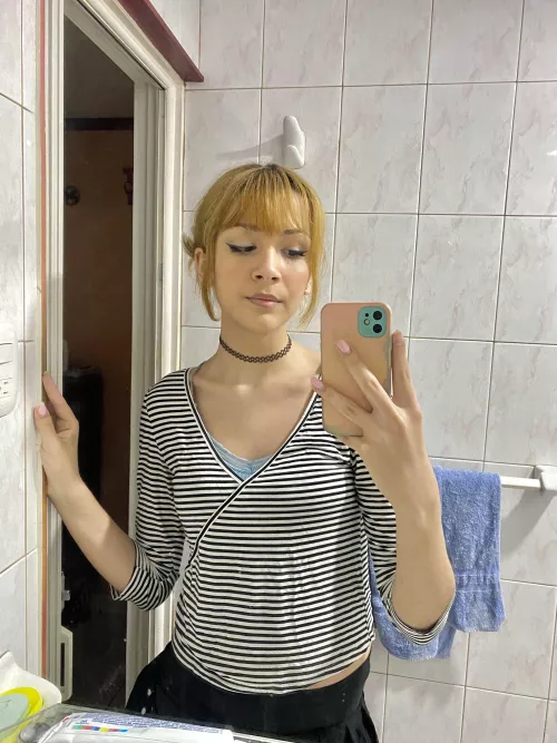 I love wearing chokers lol