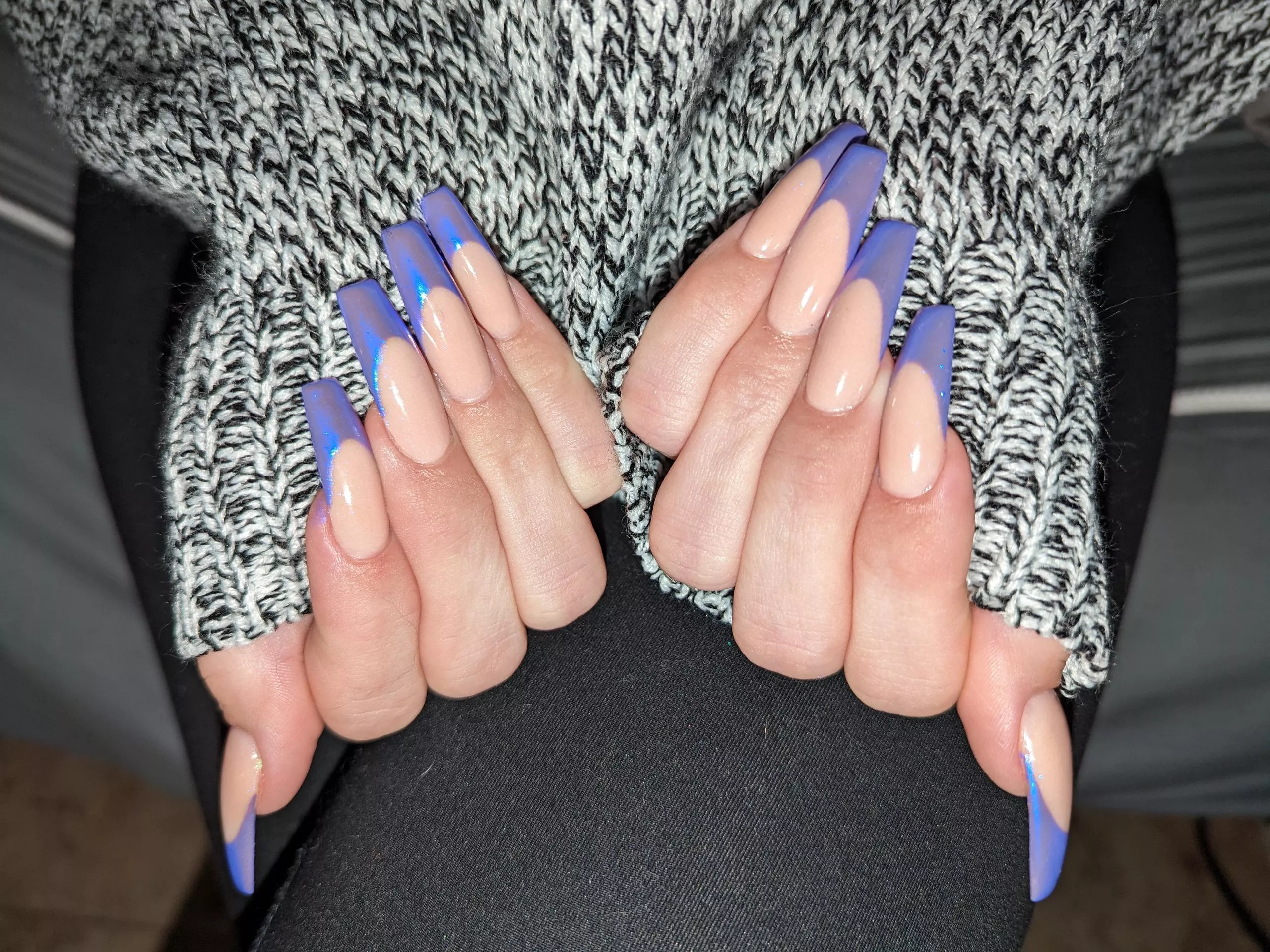 Introducing the new chrome French tip set 😉 Enjoy 💕