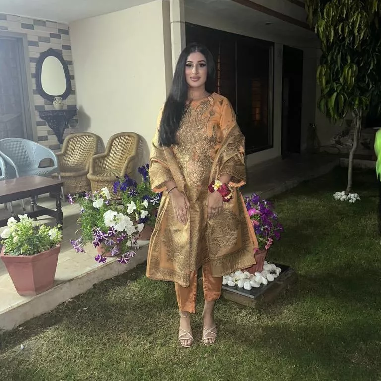 Mehreen for big white sausage cock