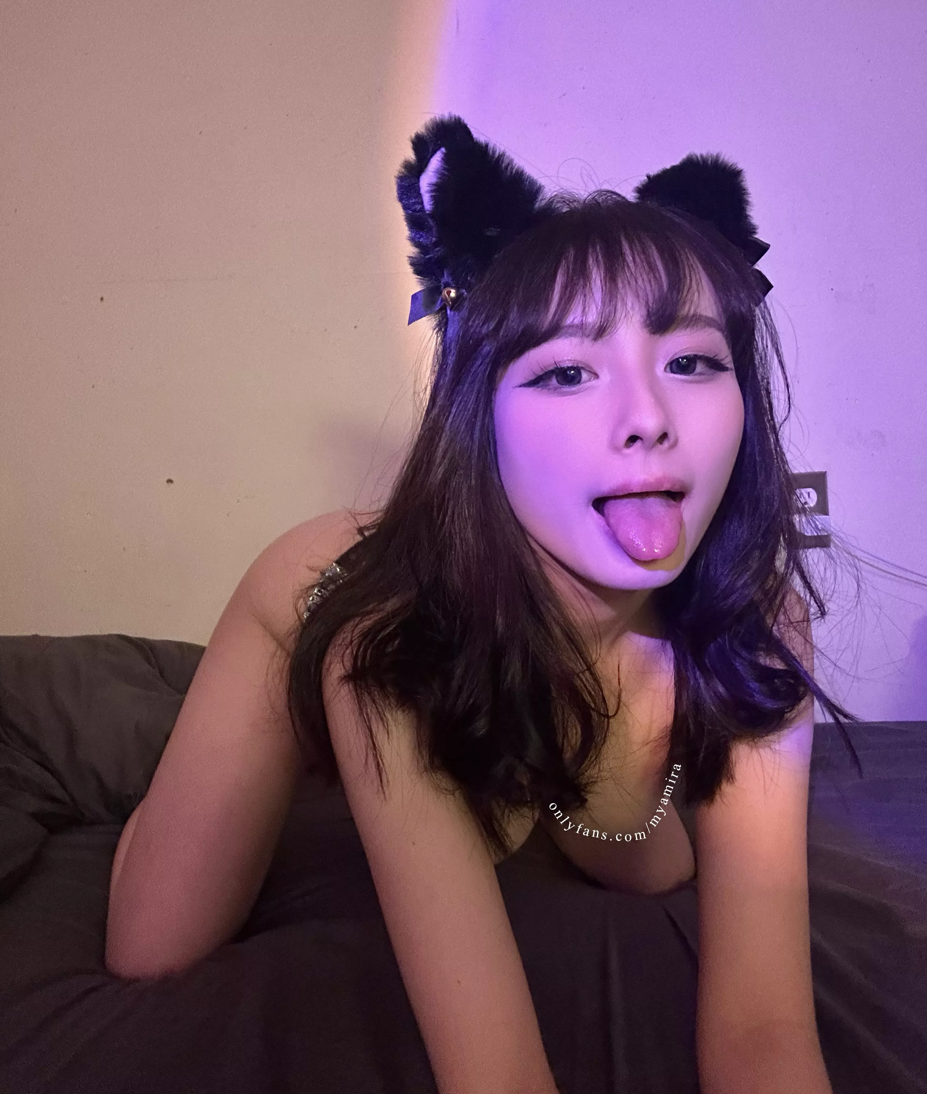 Now that I'm 18, I can go purrrr all day🐈‍⬛