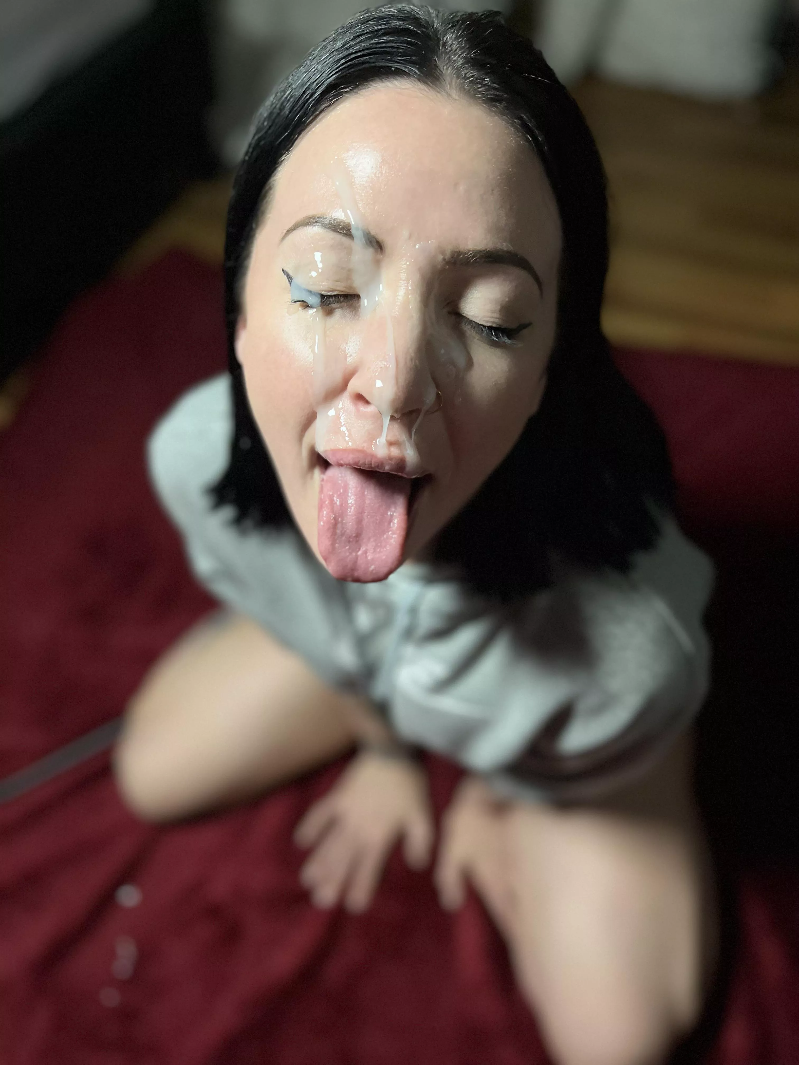 Please give me more. 👅