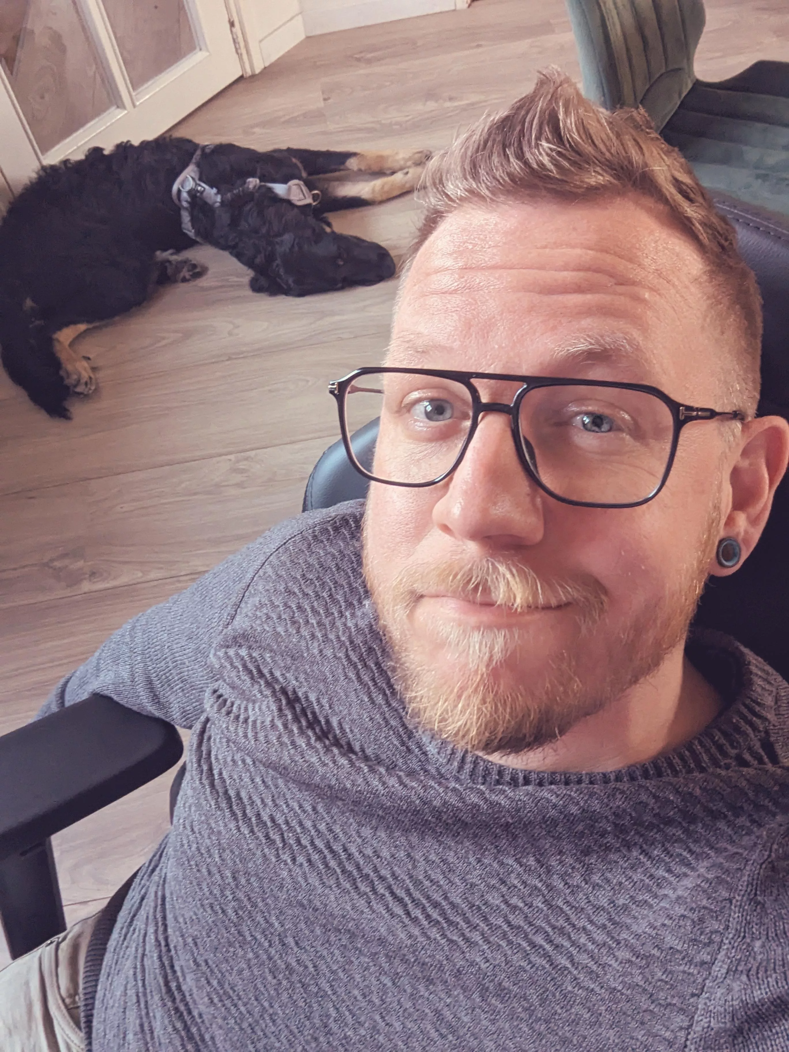 Puppy is asleep. Who is playing ff14 on the EU side of things?