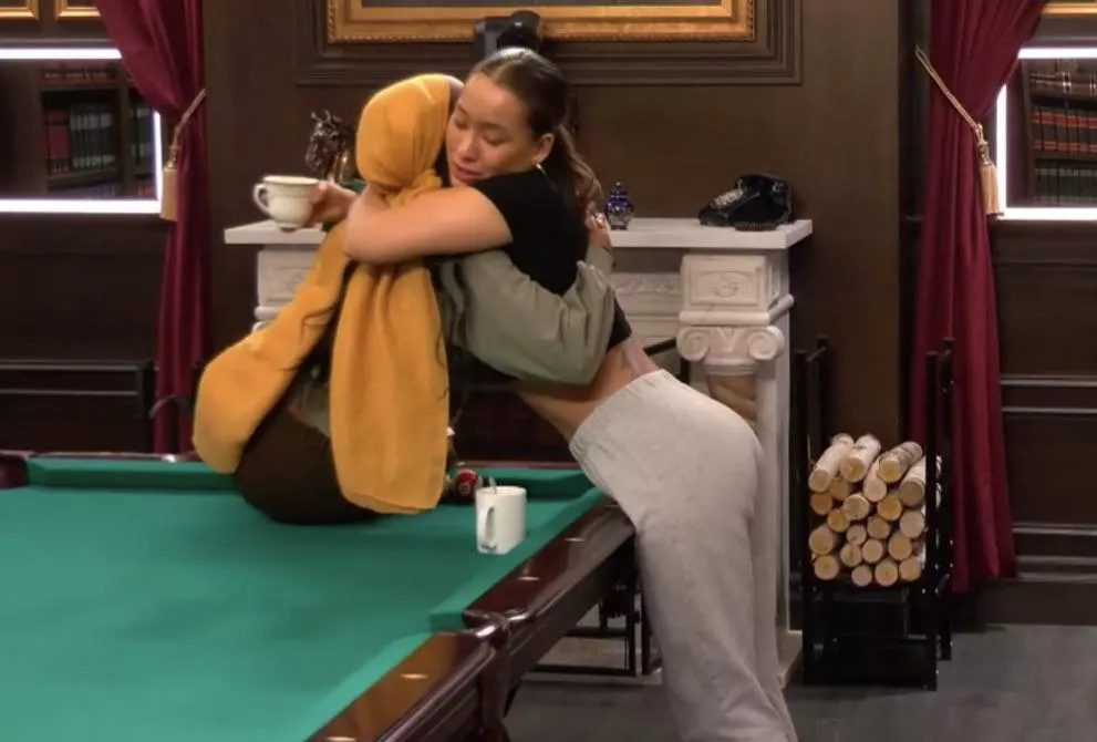 Santina’s sexy ass is sitting on the block this week(Bbcan 11)