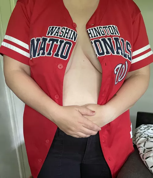 Showing off her Natitude… they may have lost but looking at her I still feel like a winner!