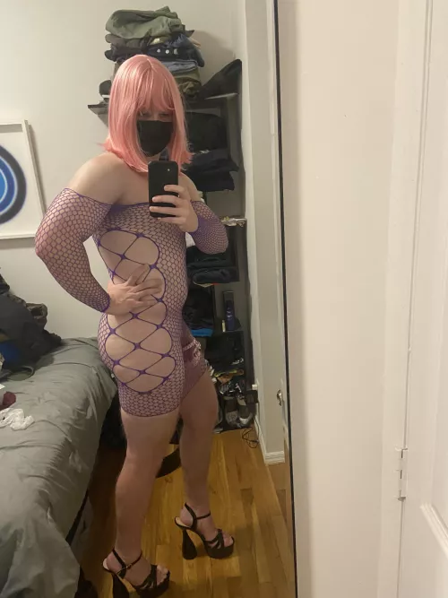 Spoil me with new fishnet please 😈🤪