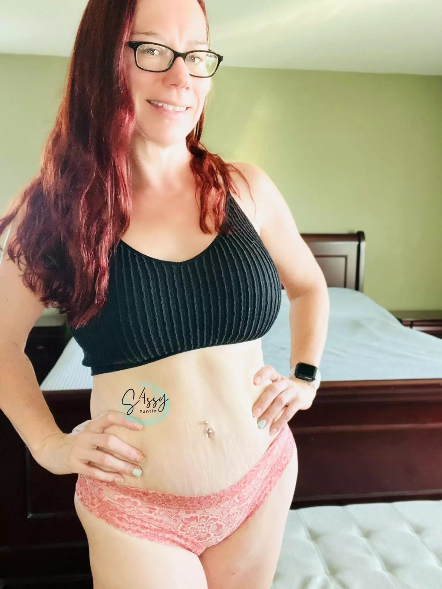 TGIF!! Let’s start the weekend off right, with some panties for you! Maybe a video too? Let me know what you’re looking for. Fet friendly and open to hearing your ideas. Panties include 24hr wear, pics, workouts, vacuum sealing and tracked shipping. 