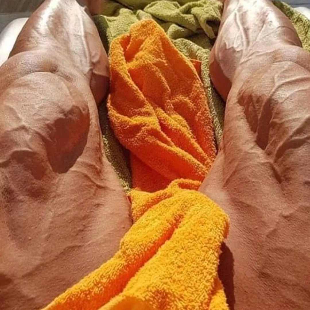 thick Thigh Thursday, no tan lines, love tanning outdoor naked (m)