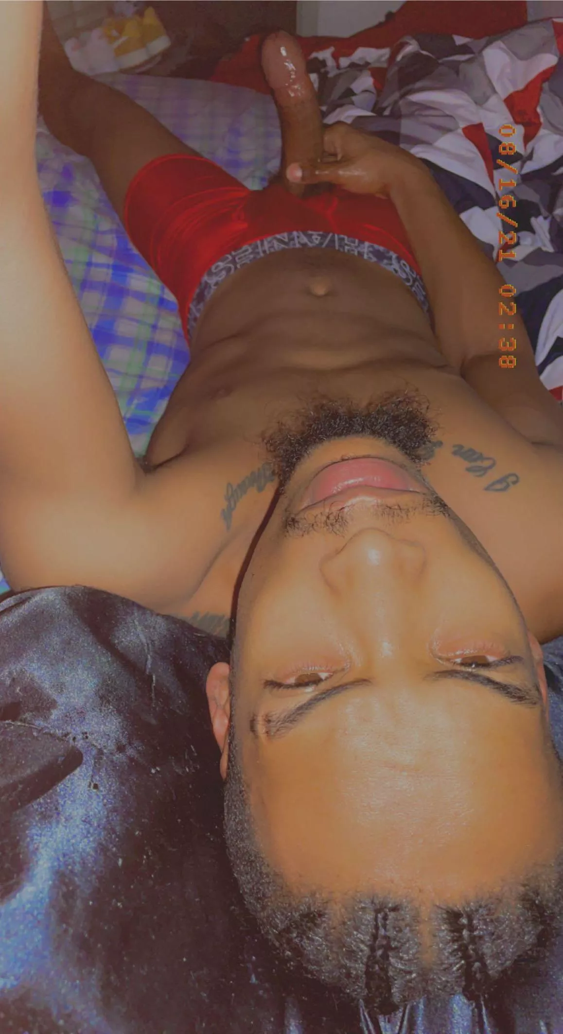 Where the single freaky ladies at?