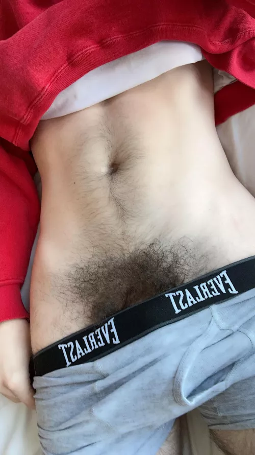 22 bushy college boy obsessed with hairy men 🙈