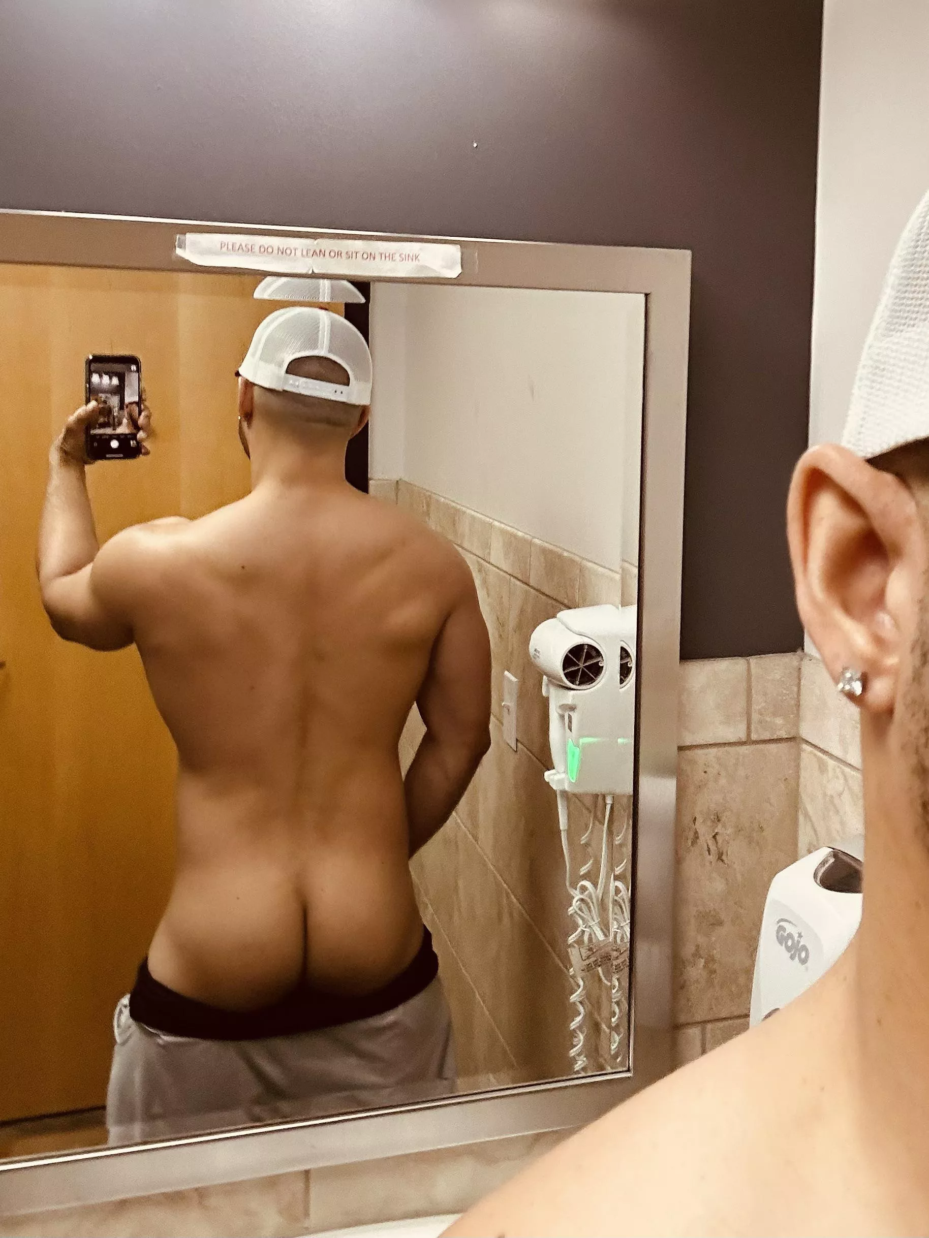 Anybody got any quarters? 😏🍑