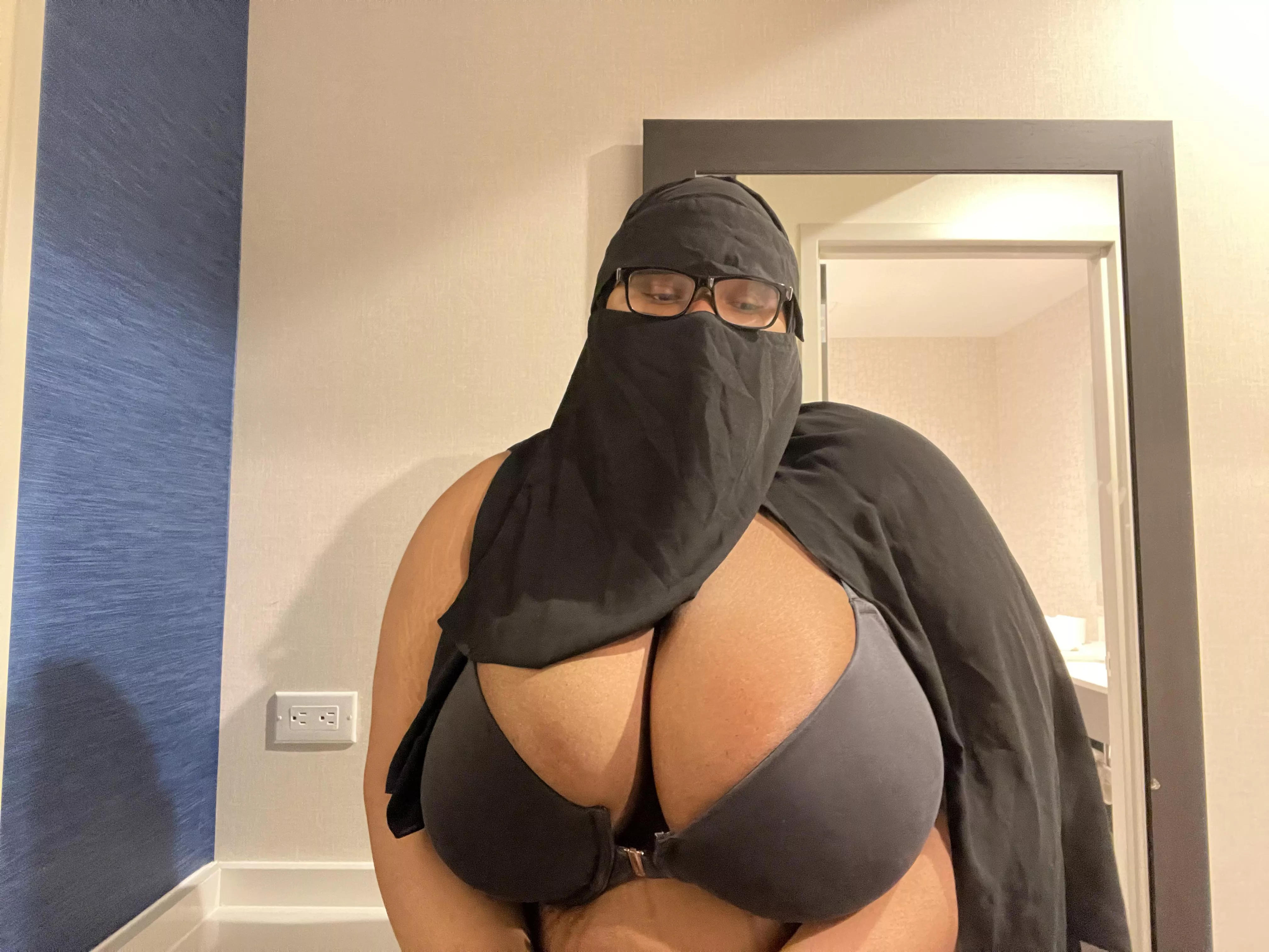 Daddy 😝 let me be a good Muslim slut for you