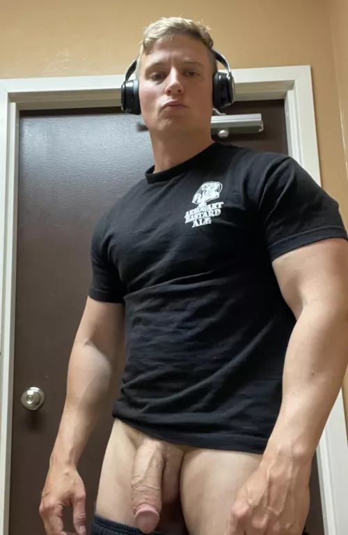 Getting bigger, trying to catch up to my cock.
