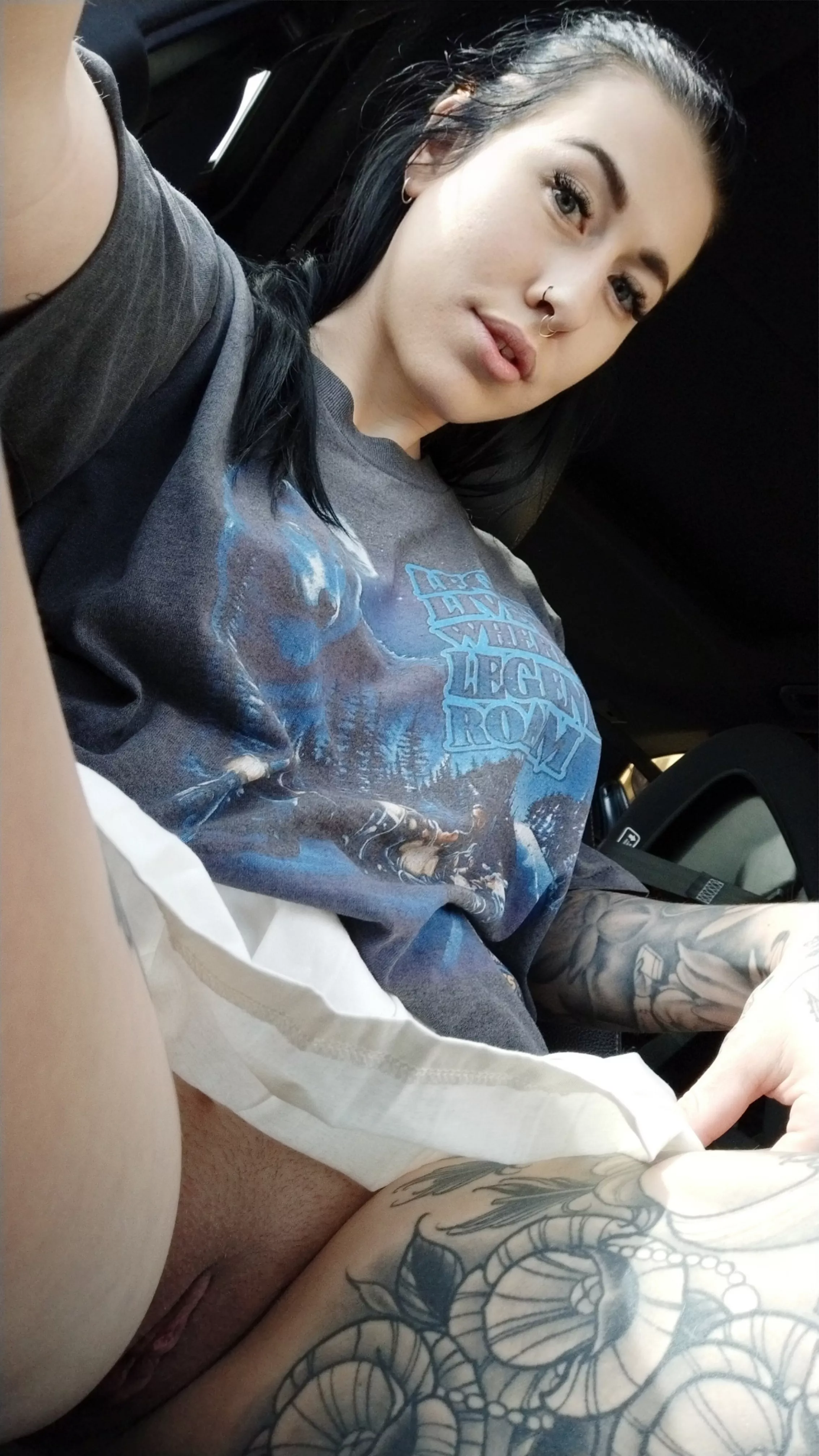 Hop in baby, let's go for a drive 💦🤤