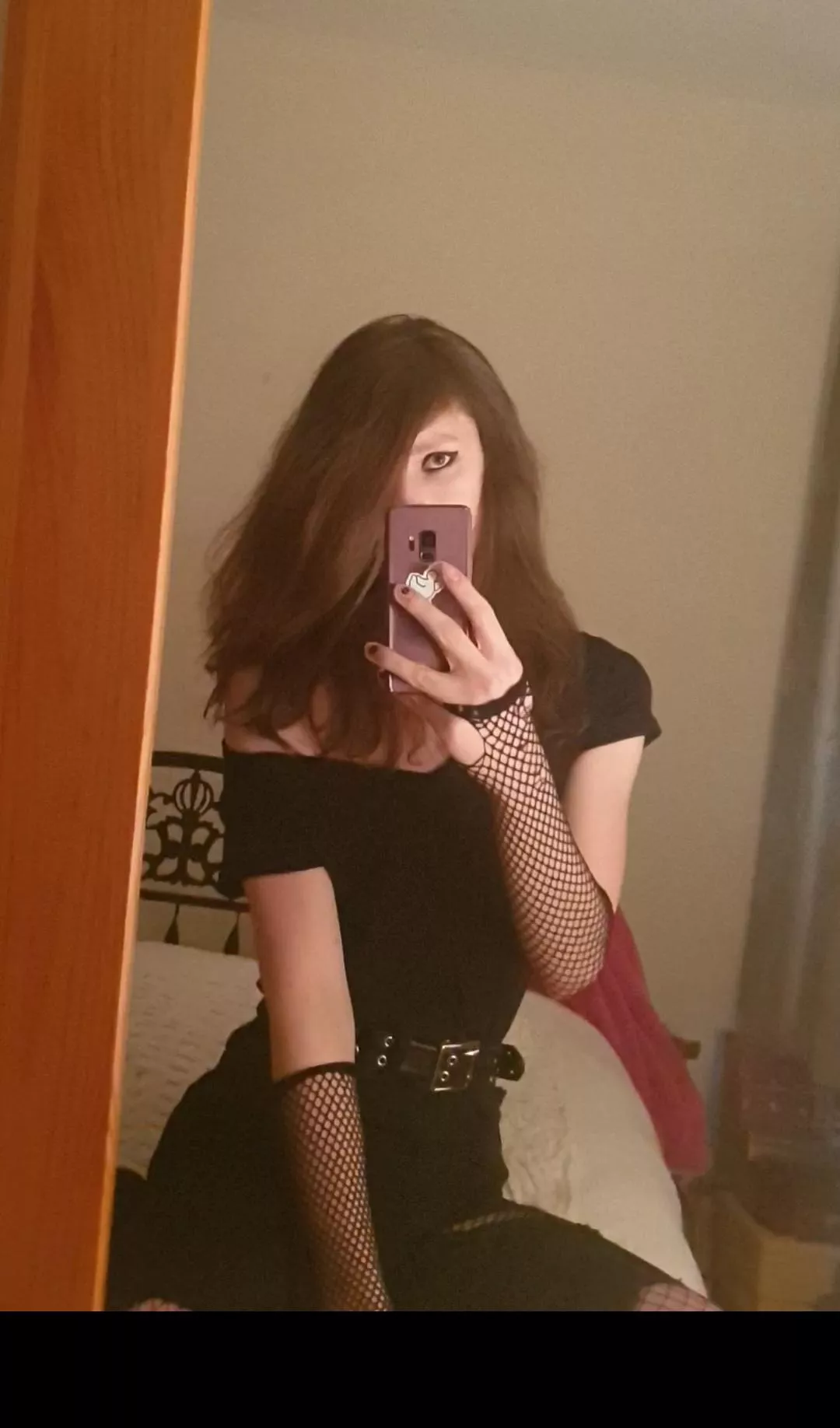 hope im not too intimidating <3