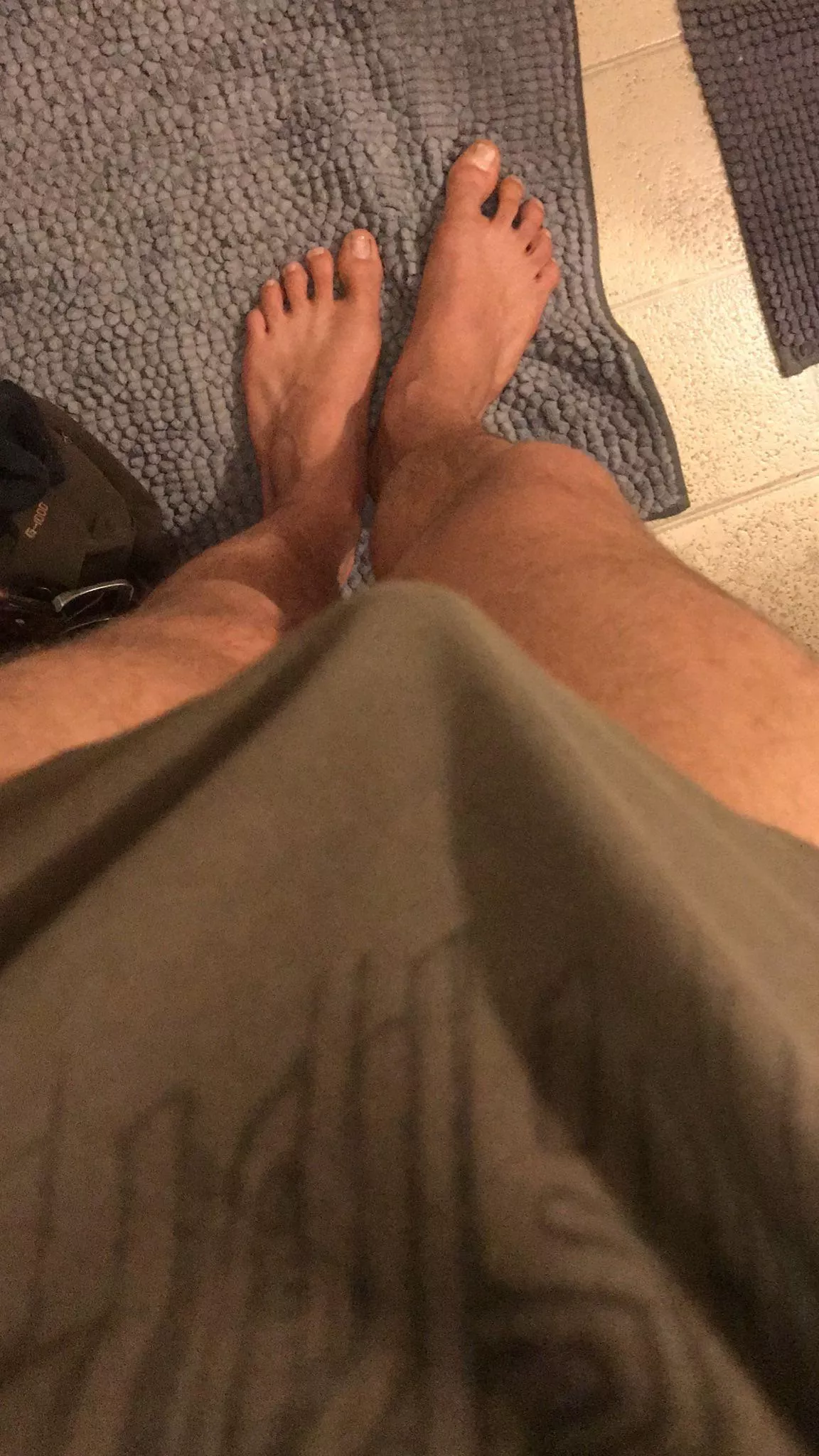 It’s so tight. Can someone help me take it off?