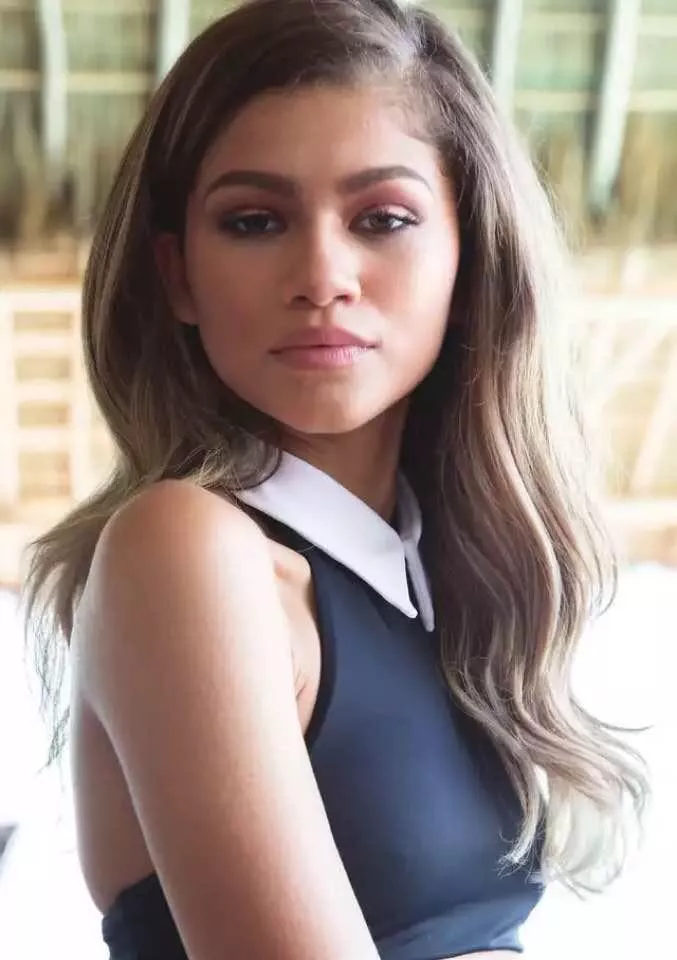 Need a bud to help me blow my load for Zendaya