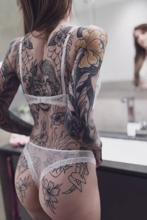 tattoo babe back