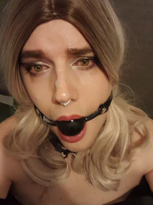 Wish my sissy clit had given me more cum to pour on my face