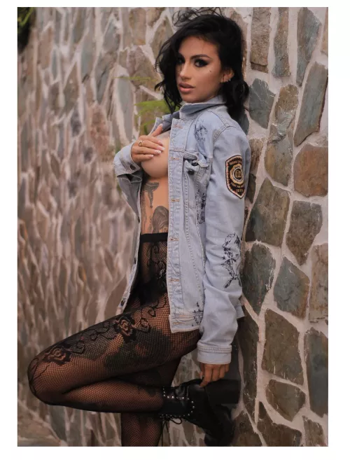 Would you mind if I arrest you?