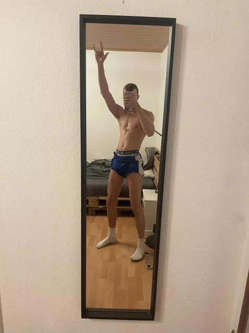 [22] who wanna rock ??