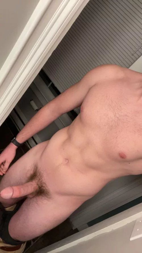 22m Half way through my cut, need some gym bros to help with cardio and protein