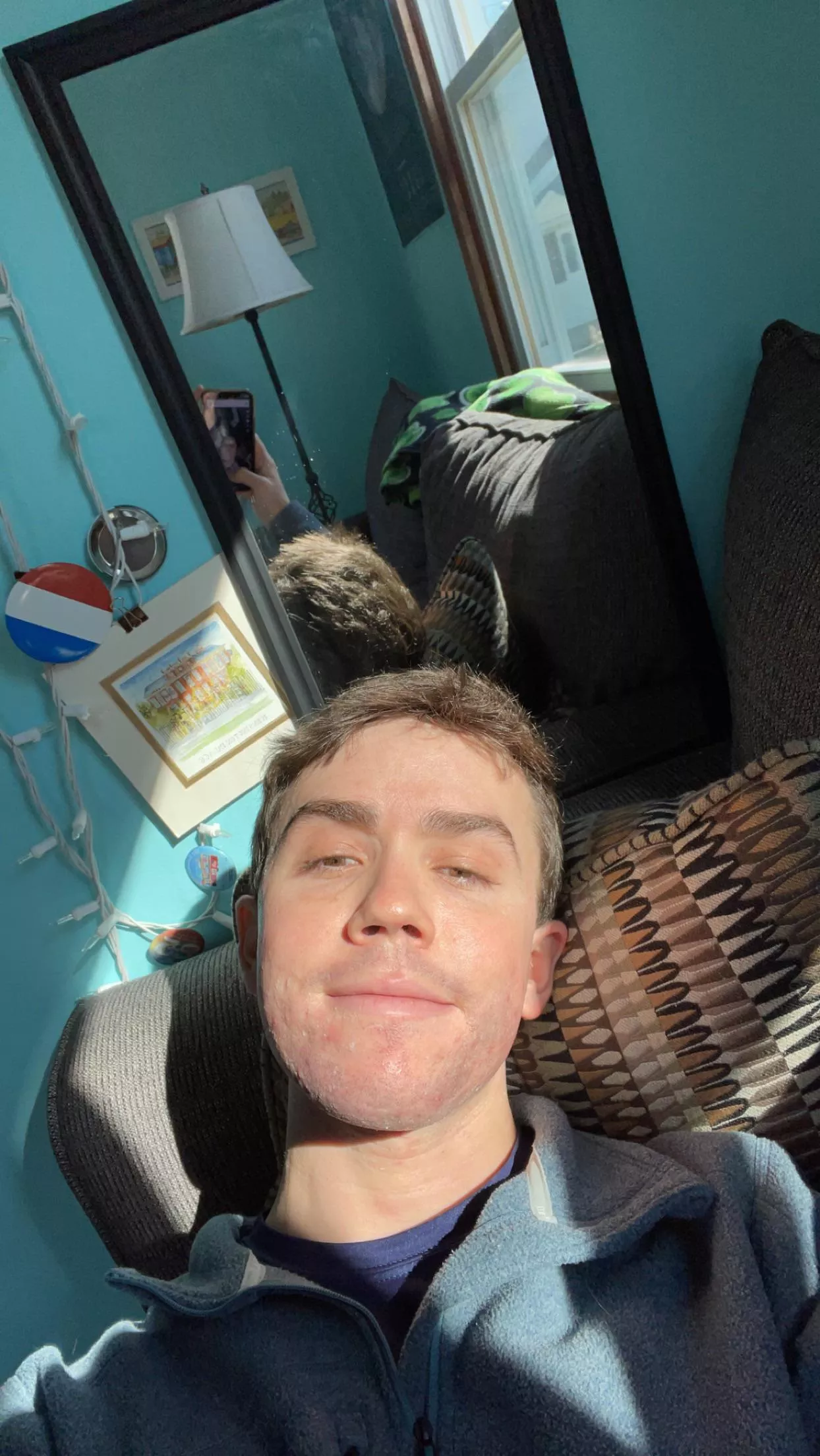 23 hmu…anyone wanna be friends