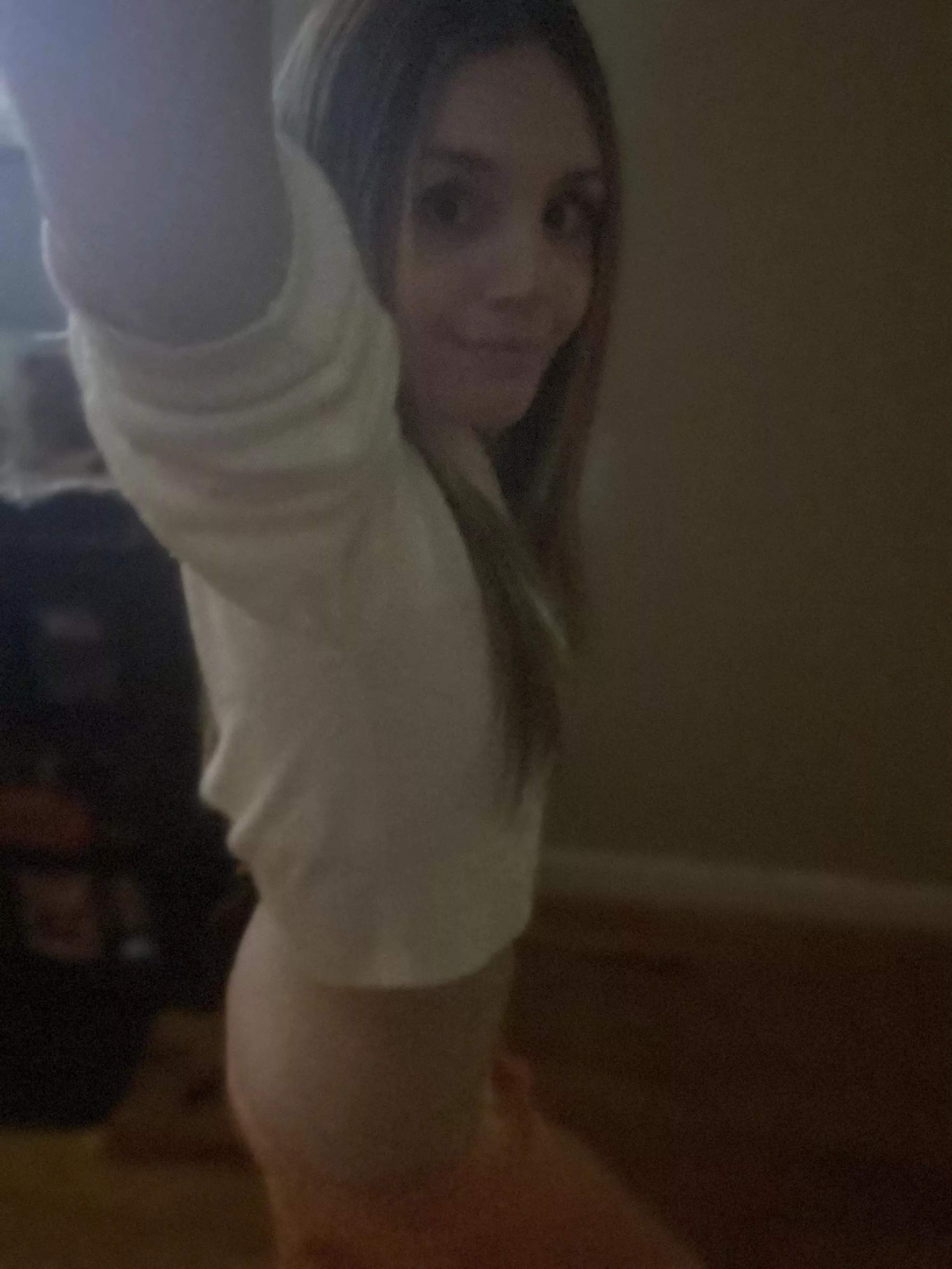 Anyone like a fem with long hair?? 22