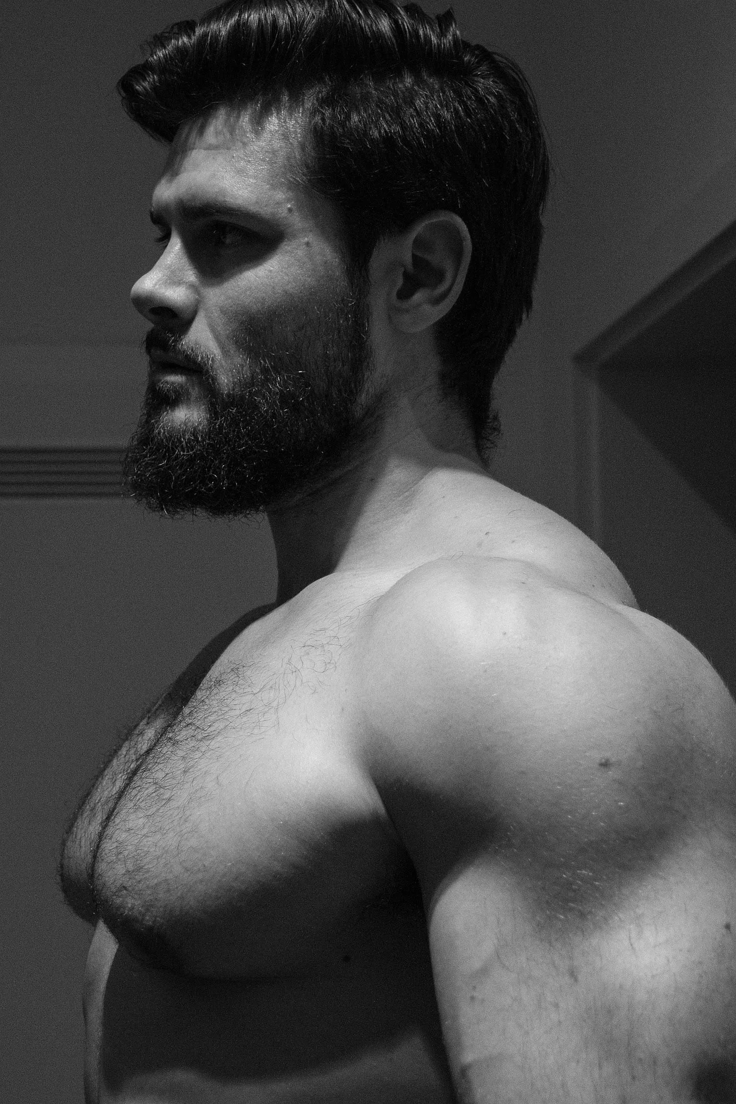 Body and face of a God