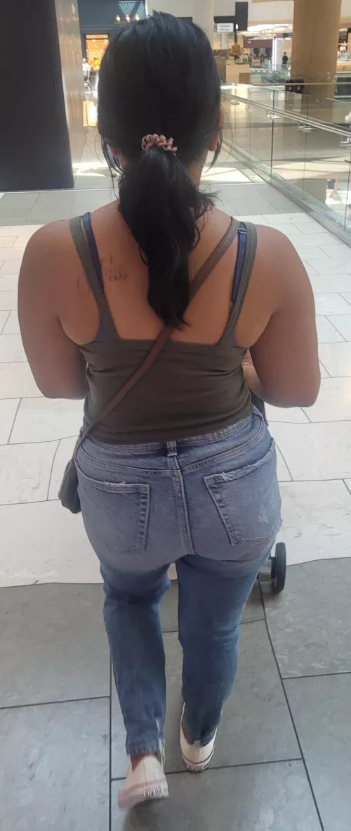 Buzzed wife here. Mad at hubby. Ugh what a rough day. 32f latina.wanna chat?