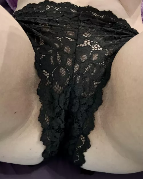 Come rip these off and lick me