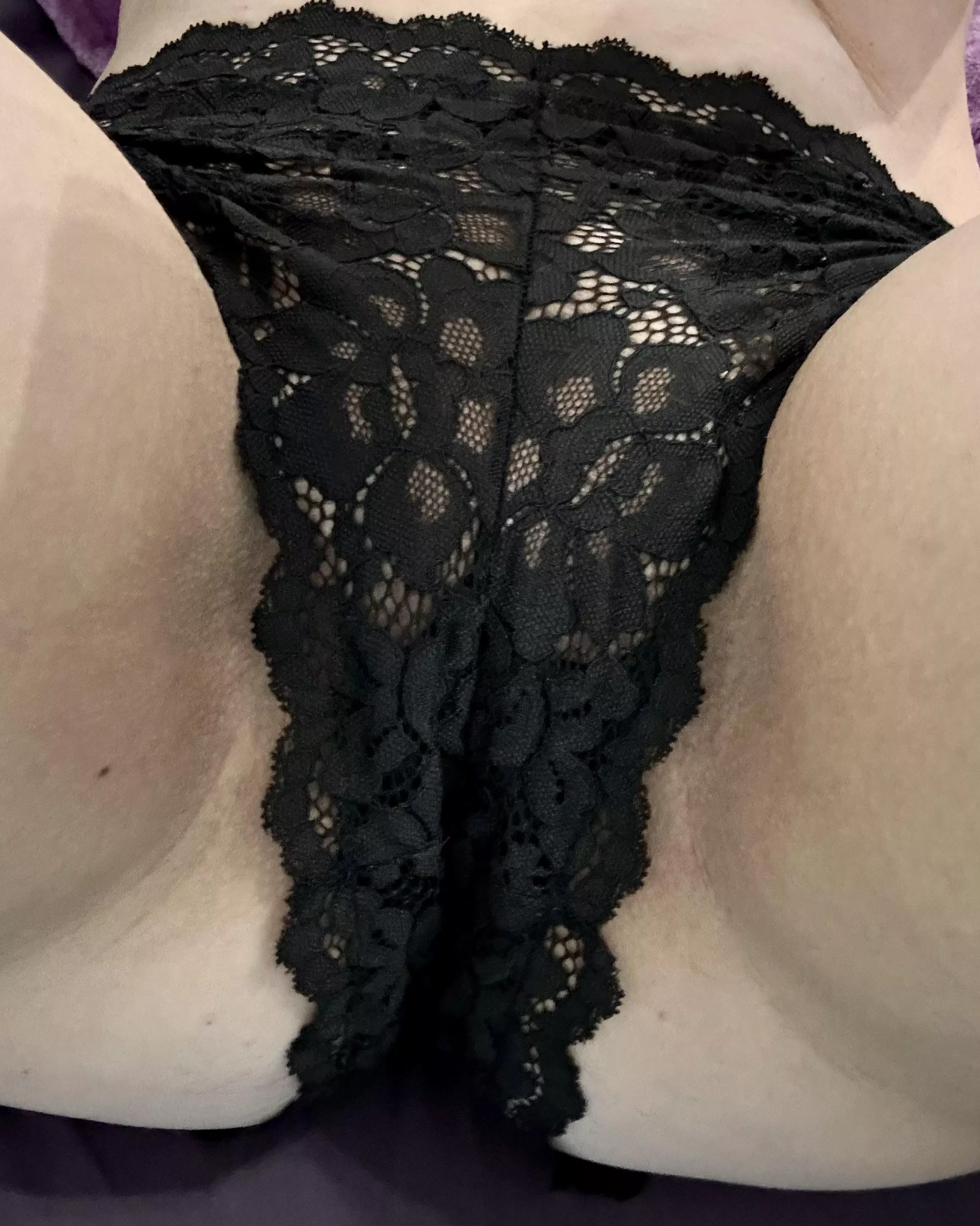 Come rip these off and lick me