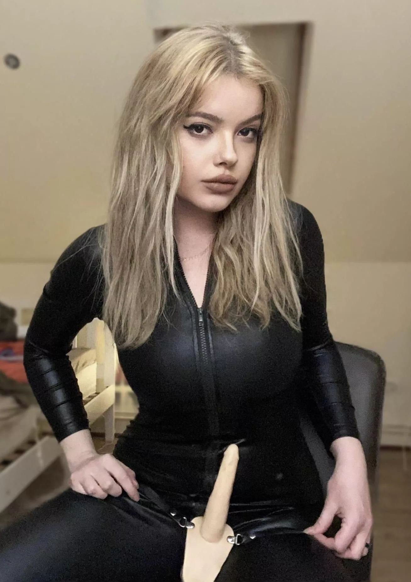 Come sit on my lap! [domme]