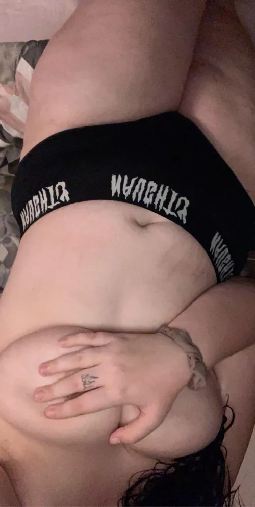 cum see for yourself 🤪 link in comments. dick rates/fetish friendly/anal play