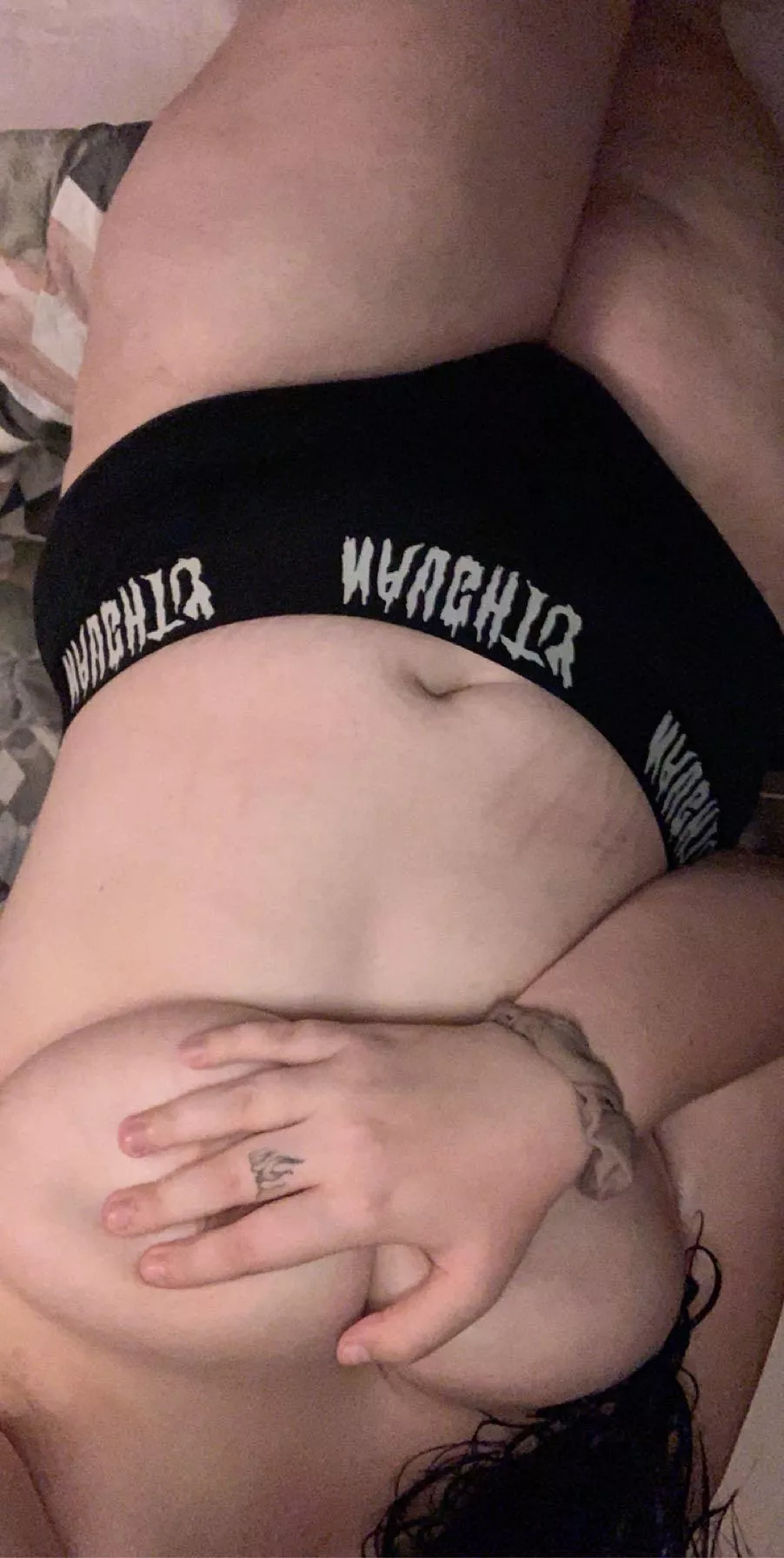 cum see for yourself 🤪 link in comments. dick rates/fetish friendly/anal play