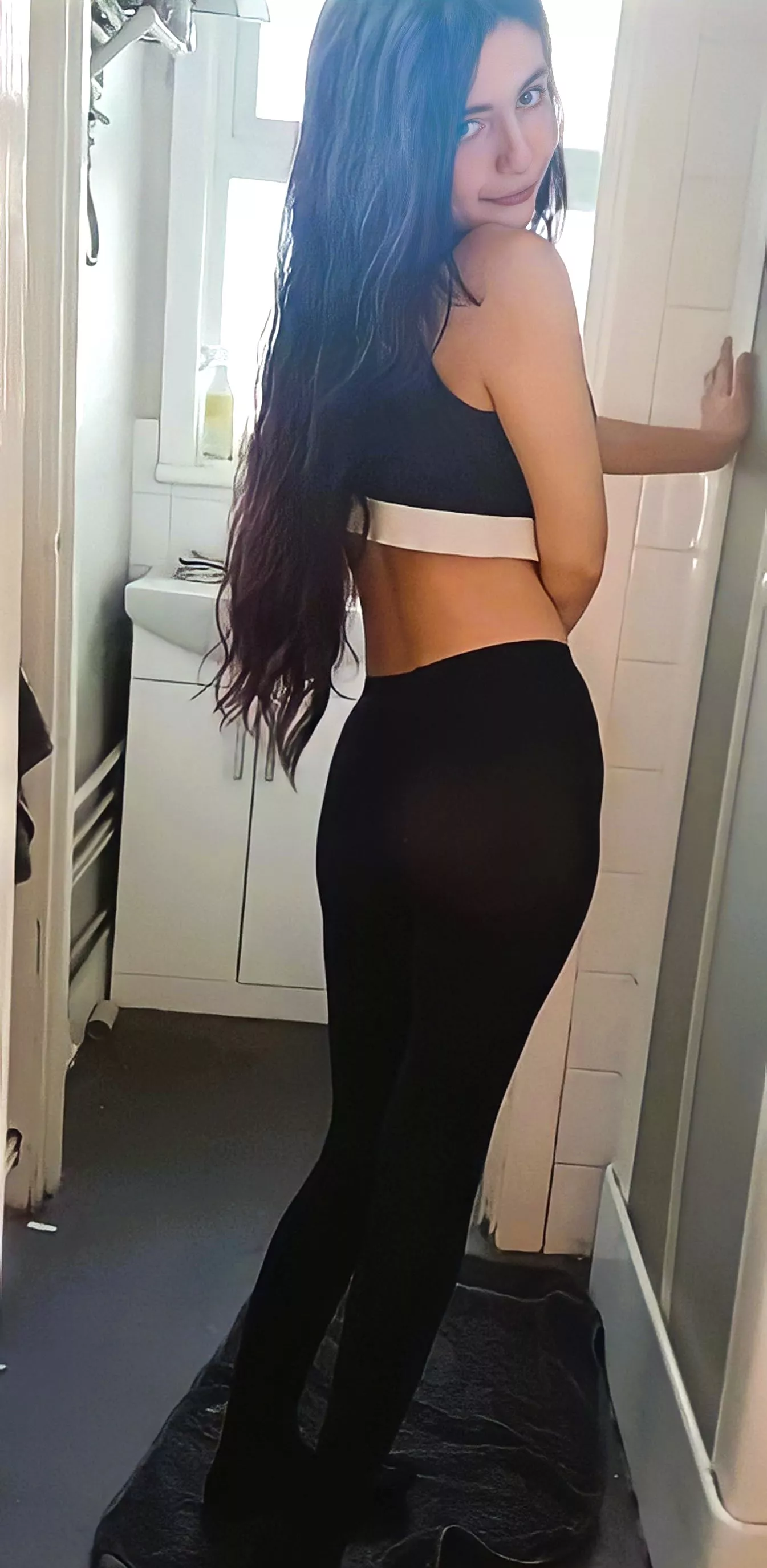 [f]19 i need help in my pre-workout stretchings! can you help me? UwU