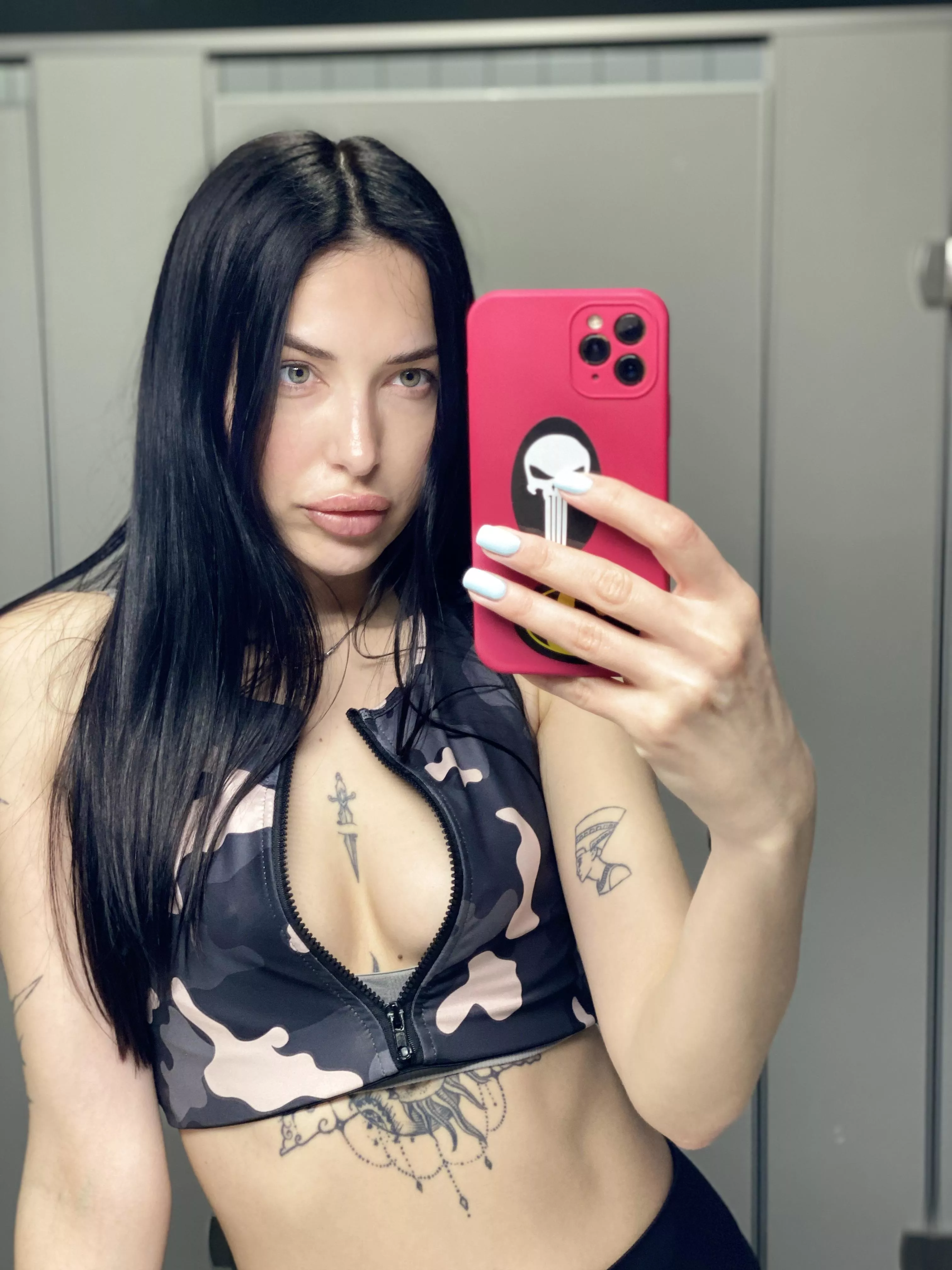 Have you ever wanted to fuck in an elevator ?