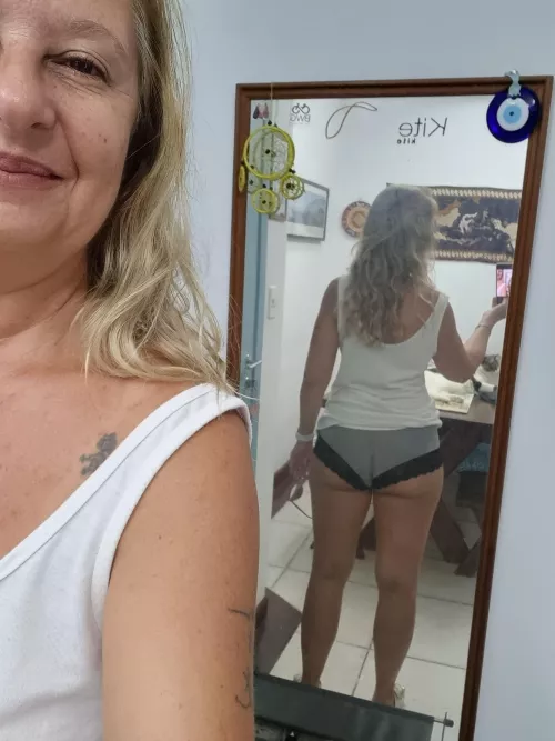 Hey babe, here I am to make your sunday spectacular as u desire