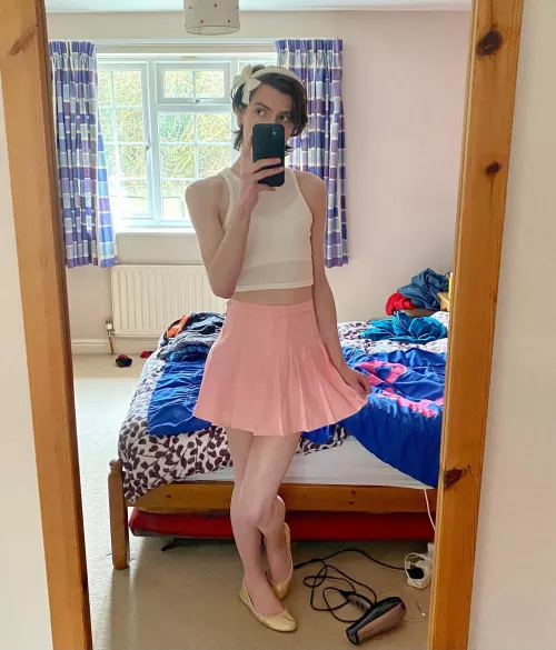 Hiya, wanted to share my pink skirt outfit :)