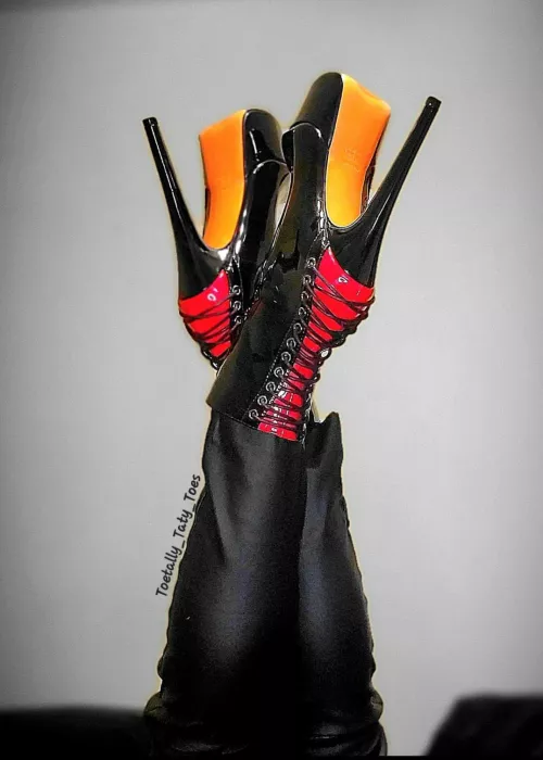 I don't do the walk of shame, I STRUT [OC].