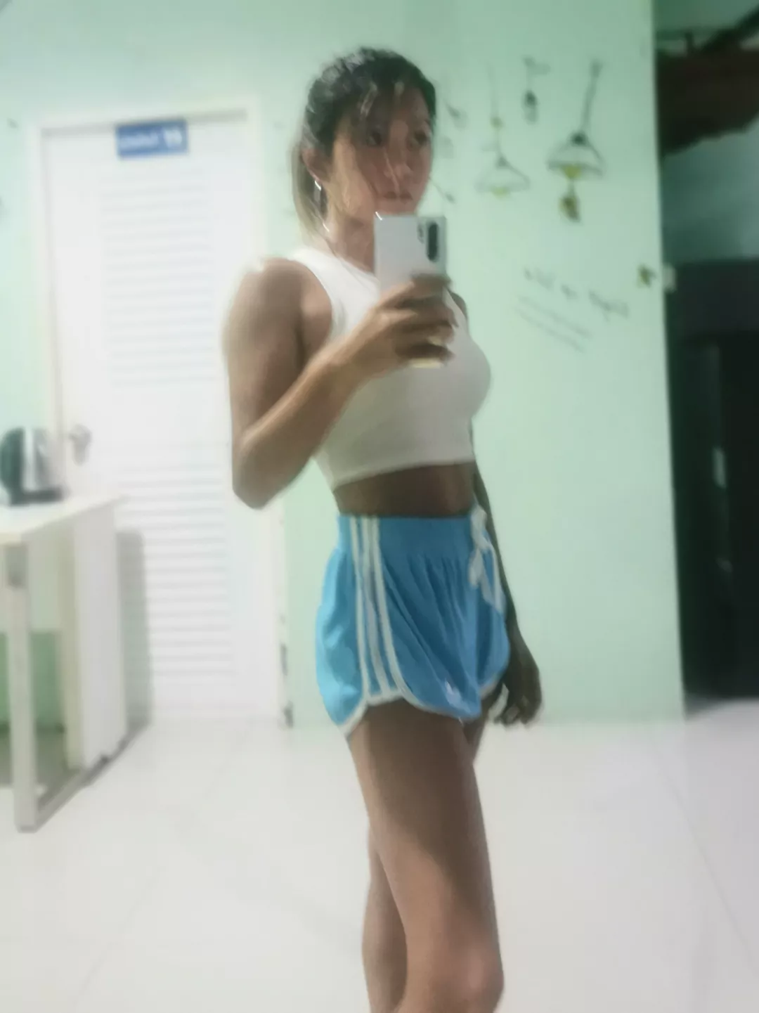 I love this colour shorts