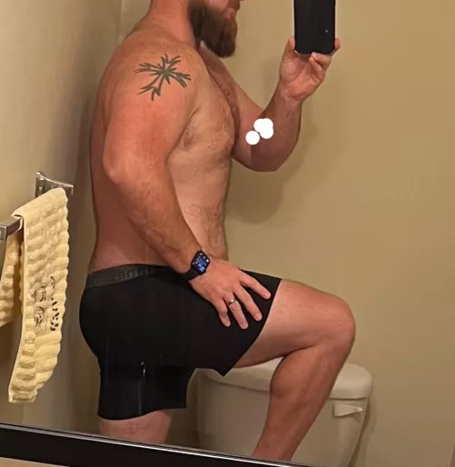 Just a big hairy guy with an awesome beard